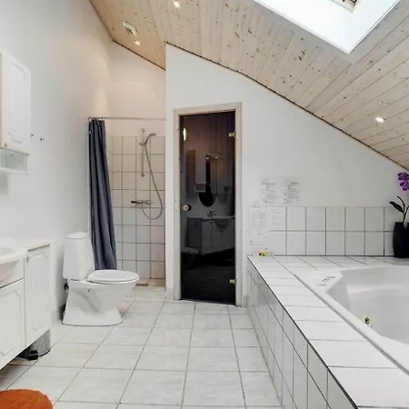 M324-vaeggerlose-baeverstien-10 * Bøtø By